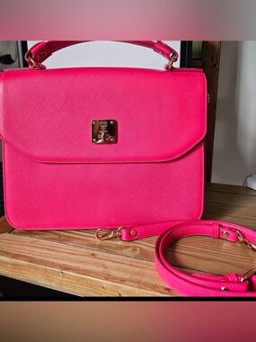 💖MCM Pink Crossbody Bag💖